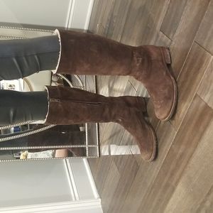 Pre Loved brown suede ugg zip up boot